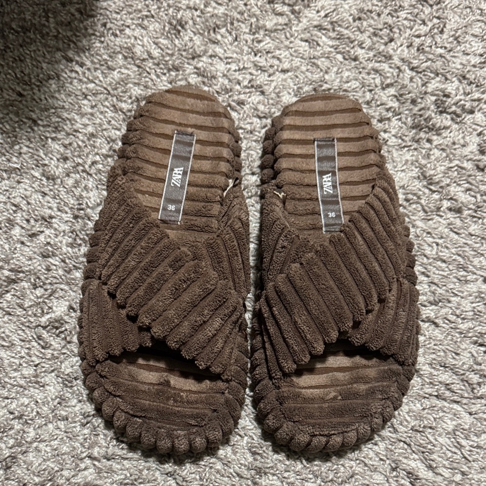 Zara Chocolate Ribbed Women's Slippers